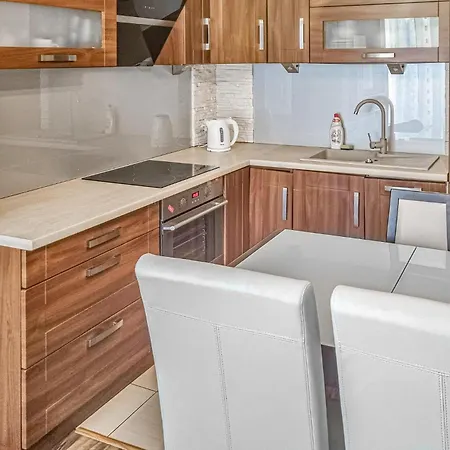 Stunning In With Kitchen Apartment